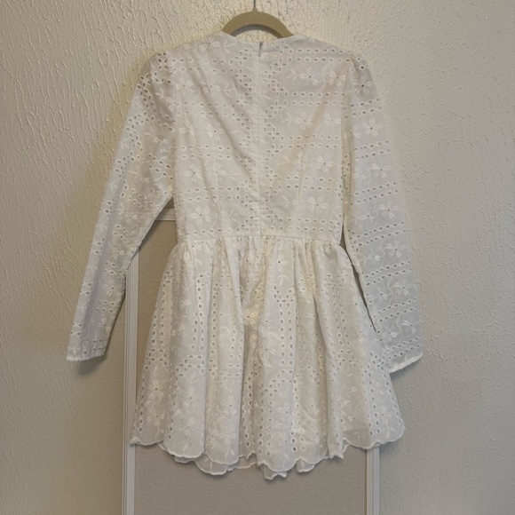 Never Worn Elegant White Eyelet Dress - Picture 12 of 14
